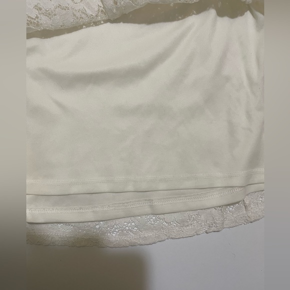 Forever 21 lace mini flared skirt - Picture 2 of 6